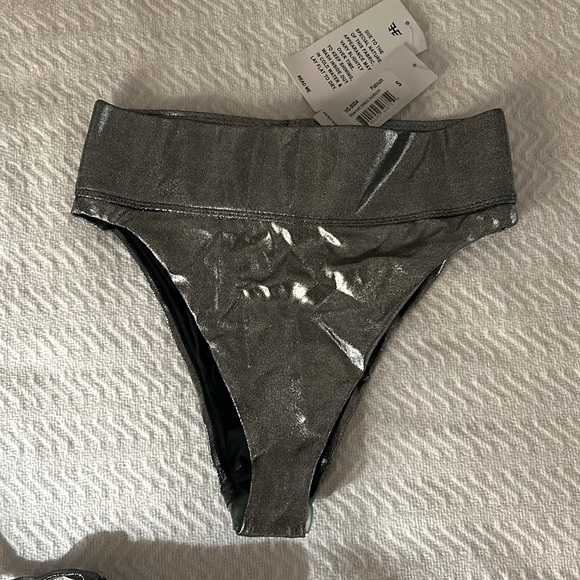 Brand new heroine sport marvel platinum bikini bottom - Picture 1 of 1